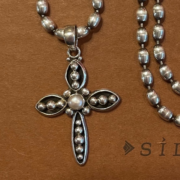 Silpada N1443 Polished Sterling Silver Oval Bead chain & Freshwater Pearl Cross - Picture 12 of 16